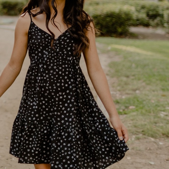 cute summer flowy dress - Picture 3 of 3